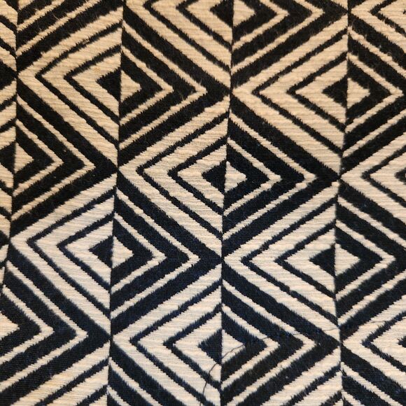 Trina Turk Black & White Flat Front Geometric Pattern Shorts, Sz 4 - Picture 5 of 8